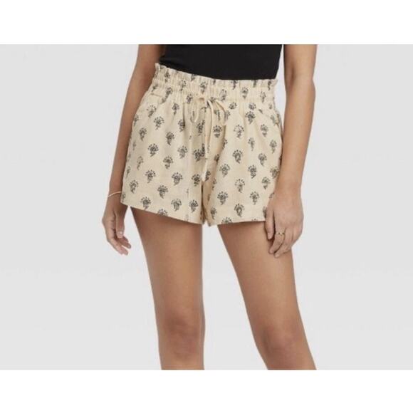a new day Pants - Paper Bag Linen Blend Cream/Black Print Shorts Sz Medium Boho Coastal Beachy